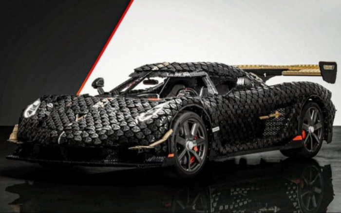 LEGO ������ �������� Koenigsegg, ������� ��������� ������� 100 ��/� (7 ����)