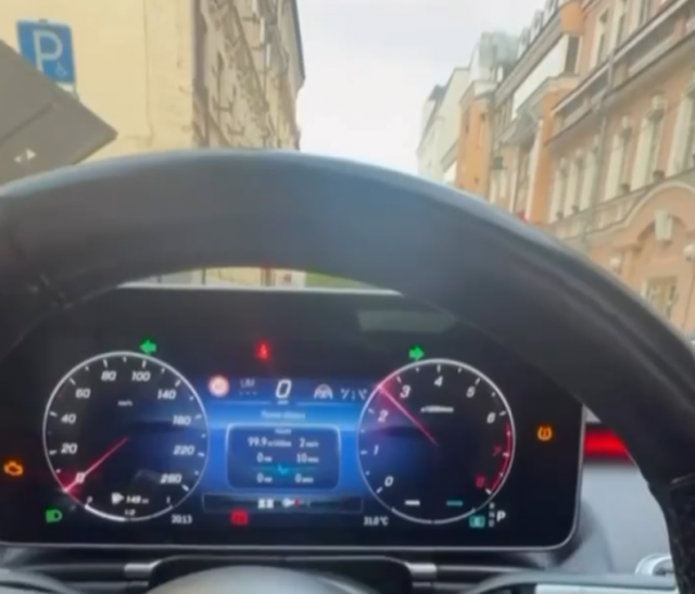 � ������� ������� �������� ���������� ��-�� ��������������� ������� (2 ���� + 2 �����)
