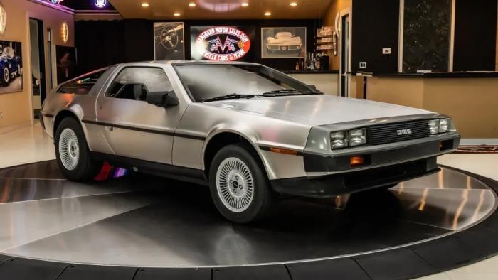  ��������� DeLorean DMC-12 ����� ��� ������� ������� ������ ������ BMW M4 (7 ����) 